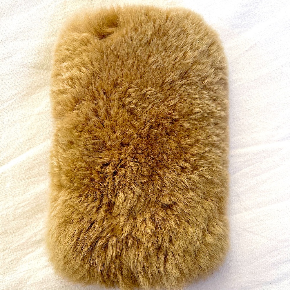 Super fluffy iPhone 6 phone case